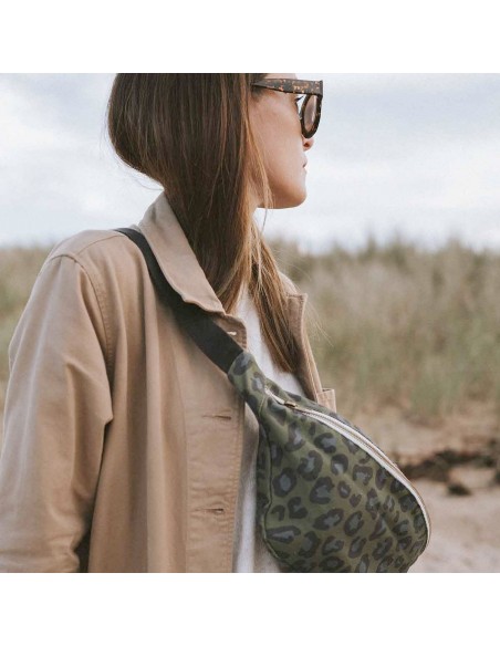 Fées et Pirates - Sac banane leopard kaki - Rose in April