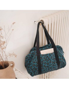 Fées et Pirates - Sac à langer Raphael leopard bleu - Rose in April 2